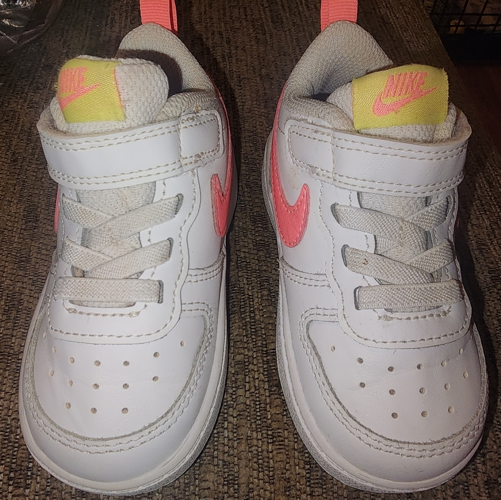 Nike Court Borough low kid shoes